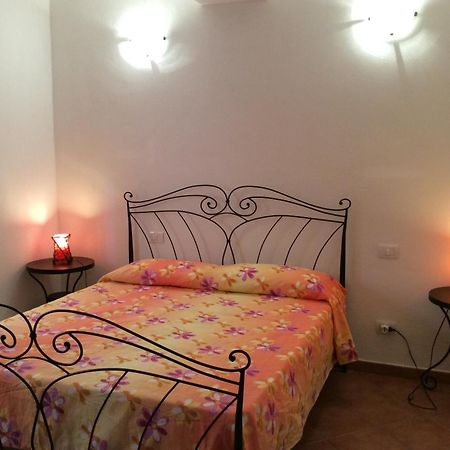Appartamenti Le Gemme Palau Quarto foto