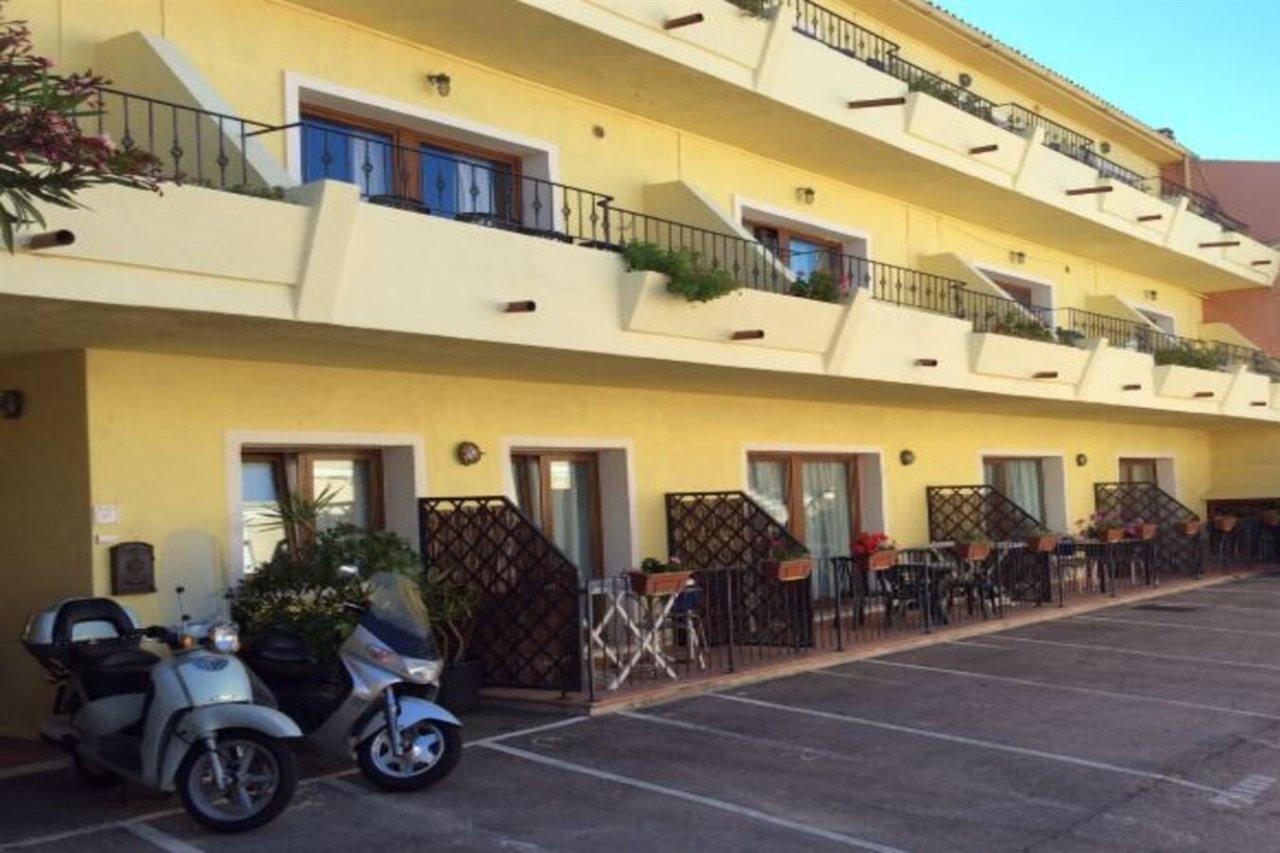 Appartamenti Le Gemme Palau Exterior foto